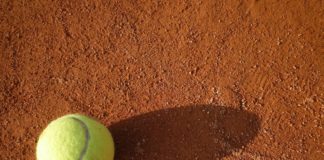 Perché il Tennis dovrebbe seguire la Formula 1 tennis campo terra rossa