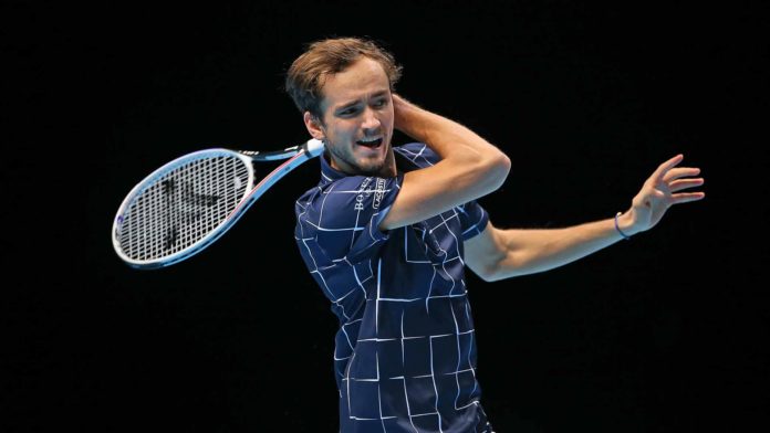 medvedev-nitto-atp-finals-2020-day-7-forehand Daniil Medvedev