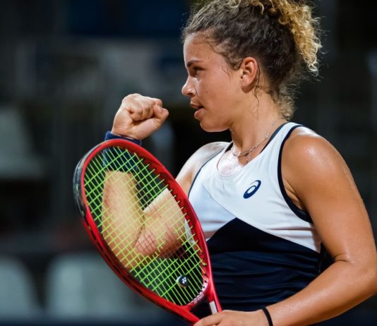 WTA Finals 2024, day 1: Paolini supera Rybakina; Sabalenka piega Zheng Jasmine Paolini