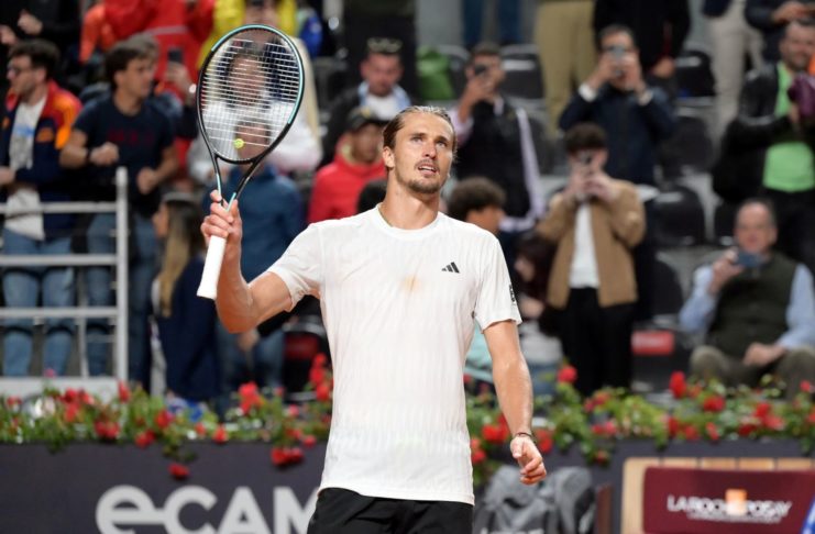 Roland Garros 2026, day 13: Zverev è di nuovo in finale a Parigi. Battuto Mensik in quattro set