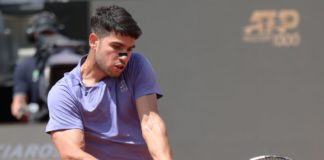 Roland Garros 2025, day 8: Alcaraz lascia un set per strada, ma centra i quarti