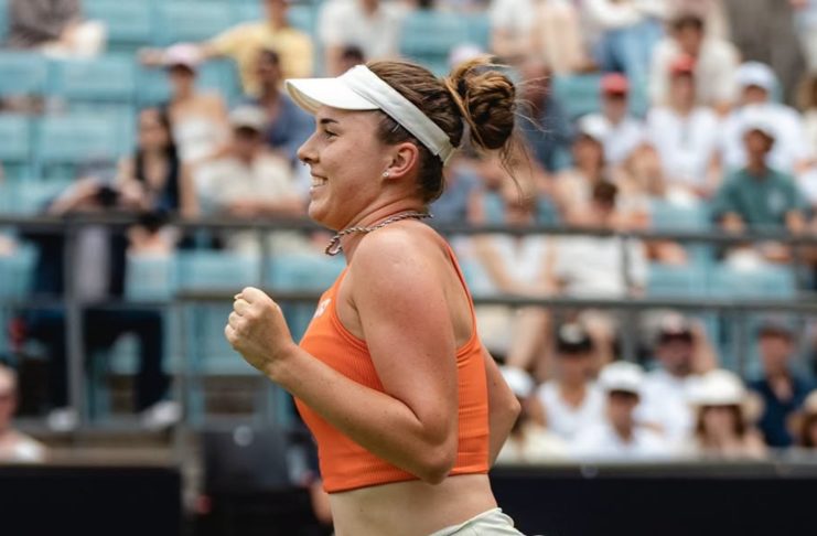 Linda Noskova regina di Wimbledon 2026. Comanda, crolla e poi batte Muchova per il primo Slam